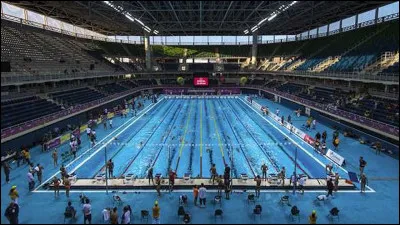 En 1999, que met Rose troche avec des chambres ?