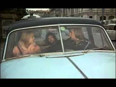 Les valseuses, succès sur les écrans, est un film de ...