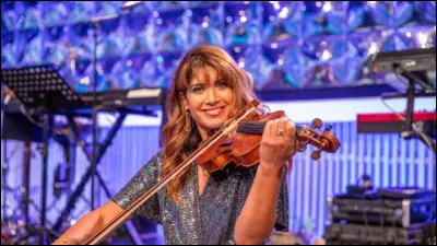 Les "Zikos" est un orchestre intervenant dans l'émission "N'oubliez pas les paroles". Quel est le prénom de la violoniste en 2024 ?