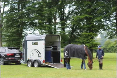 Comment s'appelle la remorque pour chevaux ?
