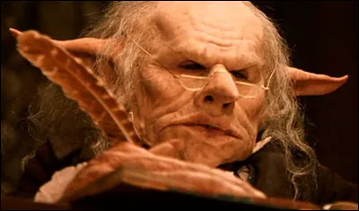Quel est le nom du gobelin travaillant à Gringotts qui aide Harry et ses amis à entrer dans la salle des trésors ?