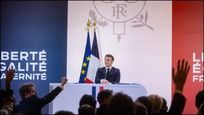 Enfin quel slogan résume les souhaits d'Emmanuel Macron ?