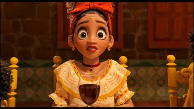 Dolores apprend à Mirabel que...