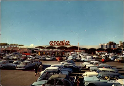 Cette société d'hypermarchés, née avec un premier magasin à Saint-Michel-sur-Orge, a été renforcée par l'apport des hypermarchés Escale du Printemps en 1973 ; c'est longtemps l'une des entreprises de grande distribution les plus importantes, jusqu'à ses difficultés en 1990 et son rachat par Carrefour en 1991. De quelle société s'agit-il ?