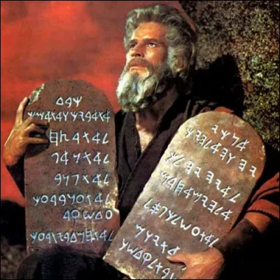 Quel âge avait Charlton Heston pour ce film ?