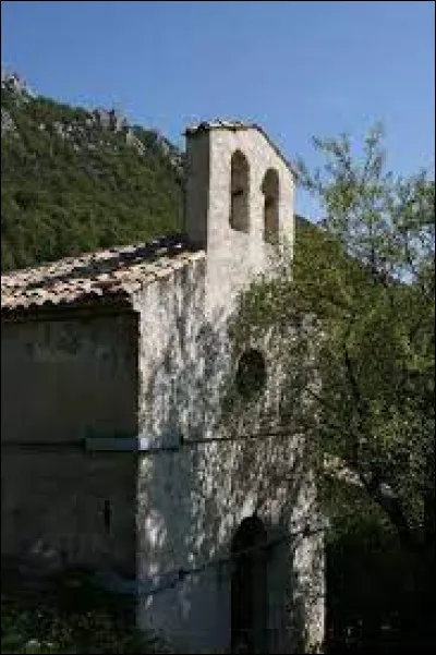 Je vous emmène en région P.A.C.A., à Villars-Brandis. Commune rattachée à Castellane, elle se situe dans le département ...