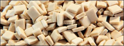 Quel est le nom de ces petites pâtes plates et carrées typiquement savoyardes ?