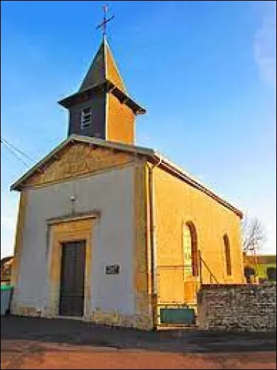 Voici l'église Saint-Hubert, à Haucourt-la-Rigole. Ancienne commune Meusienne, elle se situe en région ...