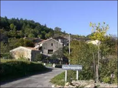Hameau Gardois, dans les Cévennes, Lambrusquière se situe dans l'ex région ...