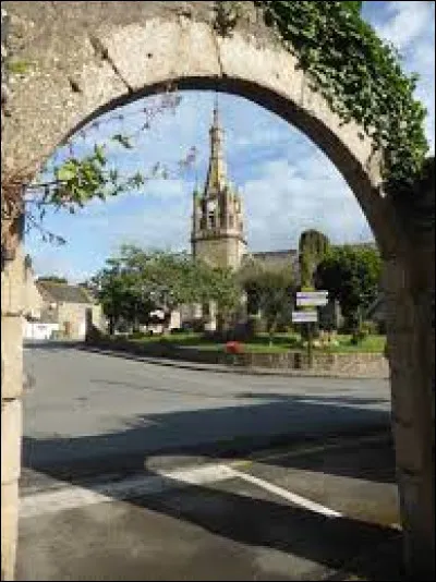 Petit tour en Bretagne, à Plourhan. Commune de l'aire d'attraction Briochine, dans le Goëlo, elle se situe ...