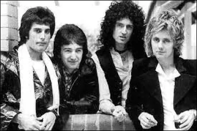 Sur quel album de Queen est apparue la chanson "Bohemian Rhapsody" en 1975 ?