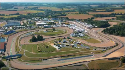 Dans quel pays se trouve le circuit du Sachsenring ?