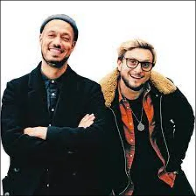 Quel est le nom de ce célèbre duo de youtubeurs formé par les deux meilleurs amis David Coscas et Raphaël Carlier ?