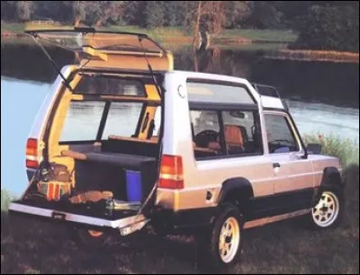 La Rancho préfigurait le concept du ludospace dés 1977. Quel constructeur proposait ce modèle polyvalent ?