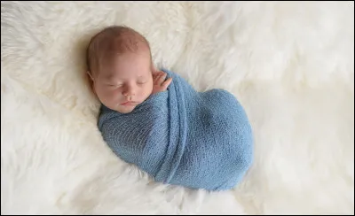 Combien de jours un bébé met-il environ pour doubler son poids de naissance  ?