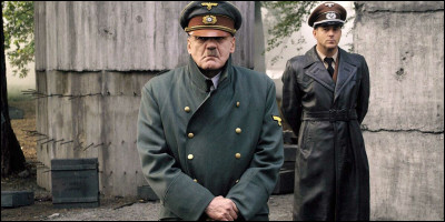 Quel est ce film allemand, sorti en 2004, ayant pour toile de fond la bataille de Berlin, en avril 1945 ?