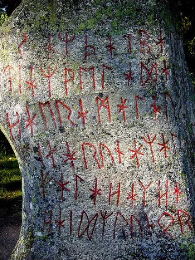 Comment son nom s'écrit-il en runes ?