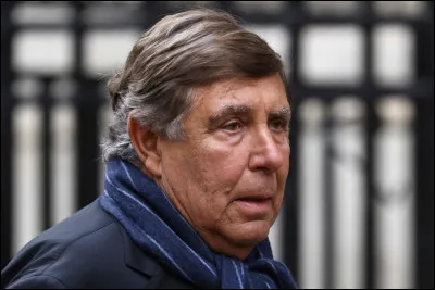 J'ai longtemps présenté l'émission télévisée "Qui veut gagner des millions ?". Quel est mon prénom ?