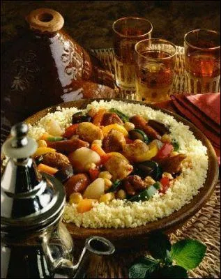Lequel de ces ingrdients n'entre pas dans la prparation traditionnelle d'un couscous ?