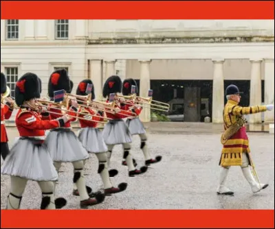 Merlin n'a pas la mémoire courte : il a décidé de sévir contre notre ennemi héréditaire coupable, durant plus de deux siècles, d'avoir ... [Complétez !]