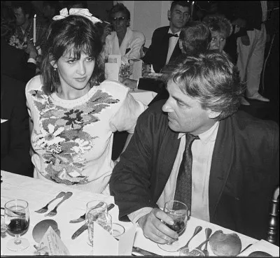 Quelle jeune actrice de 15 ans en 1981 tombe sous le charme du réalisateur polonais Zulawski de 26 ans son ainé, elle devient son amante quelque temps après et ce pendant 17 ans ?