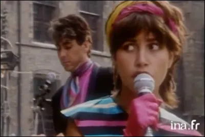 Qui est cette jeune fille belgo-portugaise qui prend plusieurs amants dès l'âge de 12 ans et entame une carrière musicale et d'amante à 16 ans avec 2 compositeurs; elle poursuit à 17 ans avec Alain Chamfort (photo) puis à 19 ans avec julien Clerc et encore d'autres célébrités dont Michel Blanc sans oublier les pères de ces 6 enfants ?