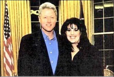 Qui devient l'amante de 1995 à 1997 de Bill Clinton président des États-Unis, lors d'un stage à la Maison Blanche.Les parjures des deux amants sous serment évitent à Clinton sa destitution ?