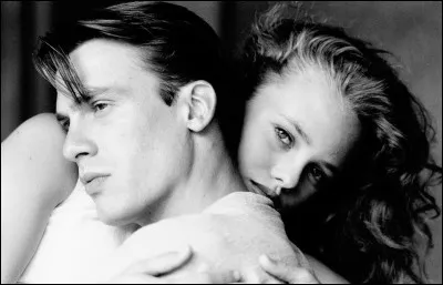 Qui en 1988 devient l'amant de la chanteuse Vanessa Paradis àgée de 15 ans, liaison qui prend fin 1991 ?