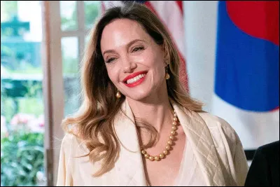 Angelina Jolie est la nièce du comédien Jon Voight.