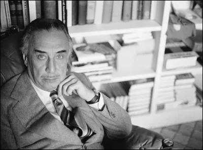 Qui obtient une deuxi&egrave;me fois ce prix en 1975 sous un pseudonyme ?