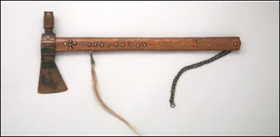 Quel est le nom en T de cette hache de guerre des indiens d'Amérique ?