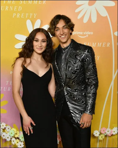 Lola est-elle en couple avec sa co-star, Gavin Casalegno ?