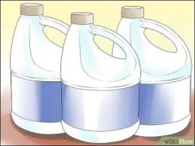 Qui a découvert l'eau de javel ?