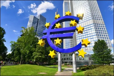 Faisons un peu de géographie. Dans quelle ville d'Europe se situe le Parlement européen ?