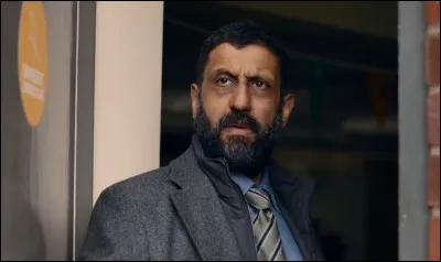 Dans quelle série Netflix voit-on Sami, comme ici en tant que policier ?