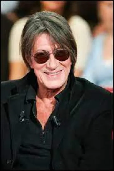 Ce chanteur, auteur-compositeur, interprète de "Et moi et moi et moi", "Il est cinq heures Paris s'éveille", se nomme ...