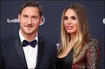 Cette animatrice de t&eacute;l&eacute;vision italienne est une fervente supportrice de l'&eacute;quipe nationale de football de son pays, souvent vue dans les stades lors des grands tournois. Comment s'appelle-t-elle ?