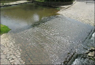 Justification de bien des tours, c'est le...