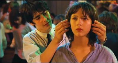 Dans quel film français trouve-t-on le personnage de Vic Beretton, un lycéen en quête d'amour et d'identité pendant une fête du Nouvel An ?