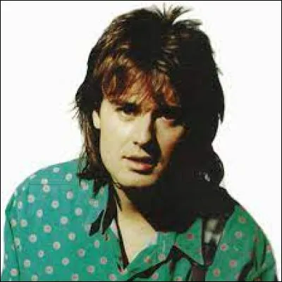 Qui a interprété "Poupée psychédélique" en 1990 ?