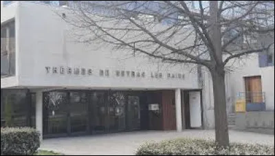 Je vous emmène aux thermes de Neyac-les-Bains, dépendant de Meyras. Village Ardéchois, il se situe en région ...