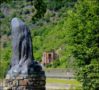 De quel fleuve peut-on voir le rocher et la statue de la Lorelei ?