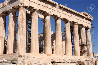 Quel temple se trouve au sommet de l'Acropole à Athènes ?