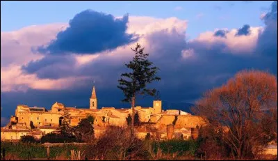 Grillon : où se situe cette petite ville française ?