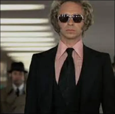 Grand : quelle actrice partage l'affiche avec Pierre Richard dans le film "Le Grand Blond avec une chaussure noire" ?