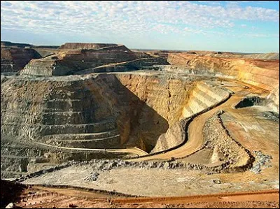Où se situe la mine d'or Super Pit ?