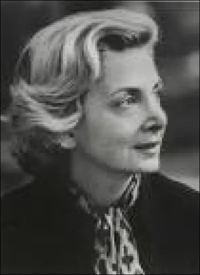 En quelle année est née Andrée Chedid, autrice de nombreuses nouvelles dont "Le Message" ?