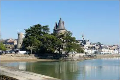 Je vous propose de partir au bord de l'oc&eacute;an Atlantique, &agrave; Pornic. Ville du pays de Retz, dans l'arrondissement de Saint-Nazaire, elle se situe dans le d&eacute;partement ...