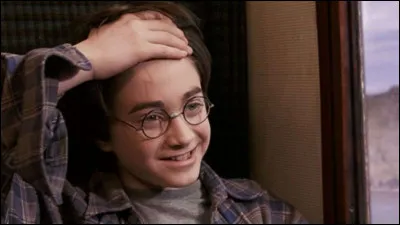 De quel côté est la cicatrice de Harry Potter ?