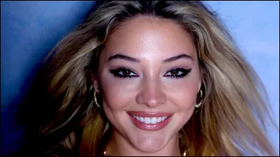 Dans quel clip célèbre est-elle également apparue ?